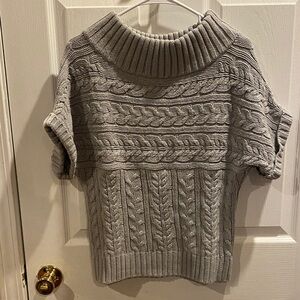 Express Gray Cable Knit Women's Sweater
766